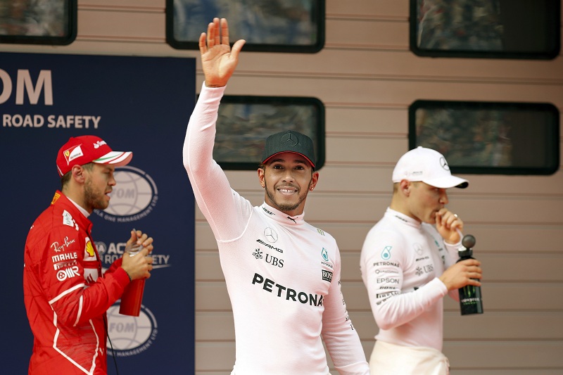 Формула 1: Хамилтон освојио 65. пол-позицију и изједначио се са Сеном